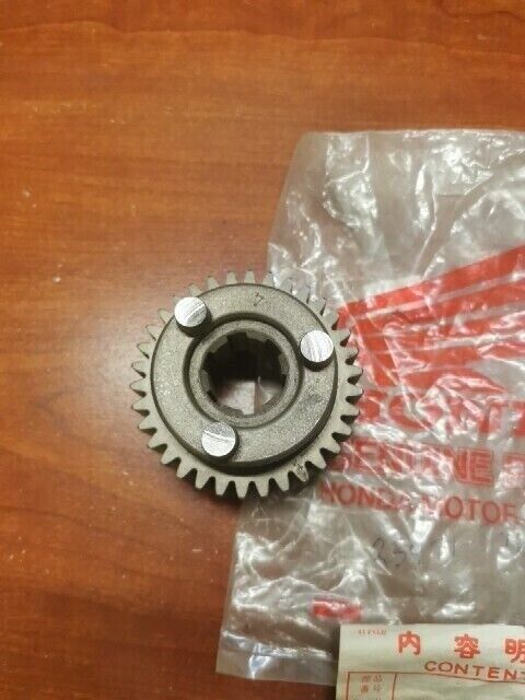 NOS Honda GL1000 COUNTERSHAFT FOURTH GEAR 34T 23471-371-000 H97
