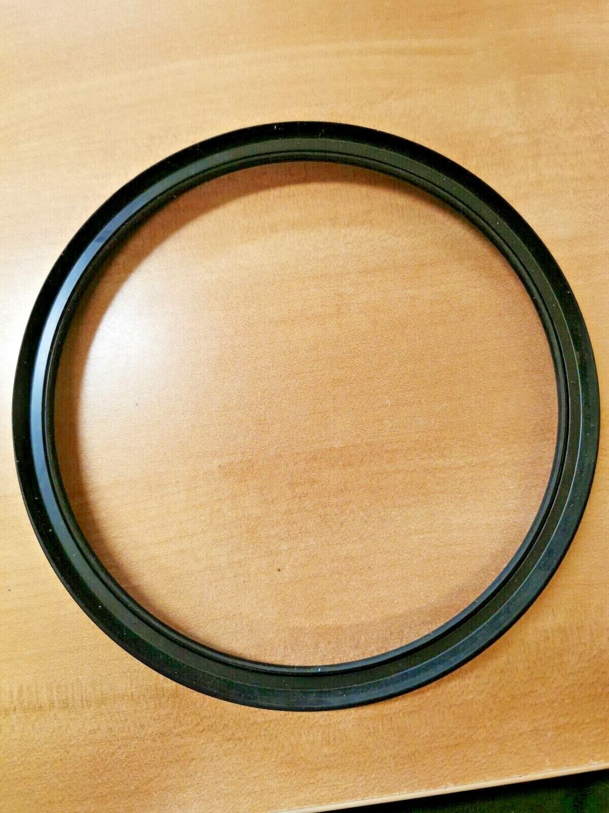 NEW NOS KAWASAKI  KLF220 KLF250 KLF300 1988 - 2009 OIL SEAL 92049-1242  K7