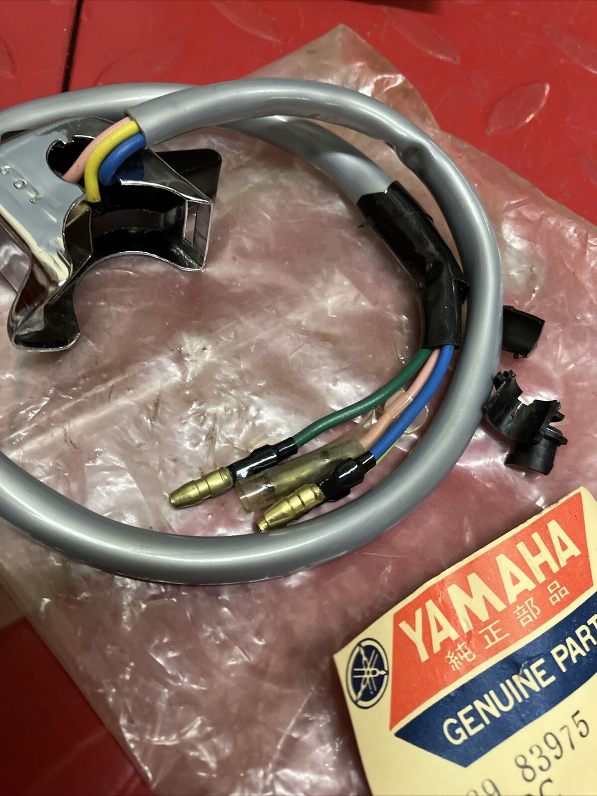 NOS YAMAHA JT2 1972 SWITCH  HANDLE 2   289-83975-00-00 Y38