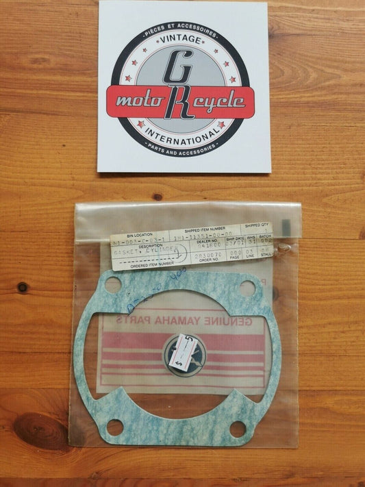 NOS Yamaha DT250 DT400 GASKET, CYLINDER 1M1-11351-00-00 Y7