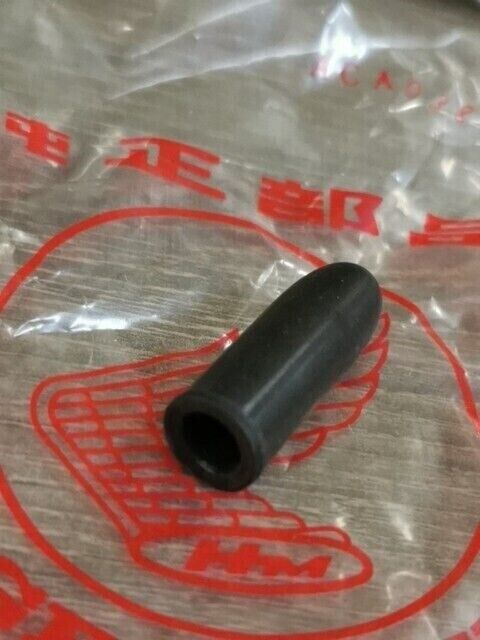 NOS HONDA C50H C70 C70M  CB160 CD175 CD175 CAP RUBBER 16194-040-004  H95