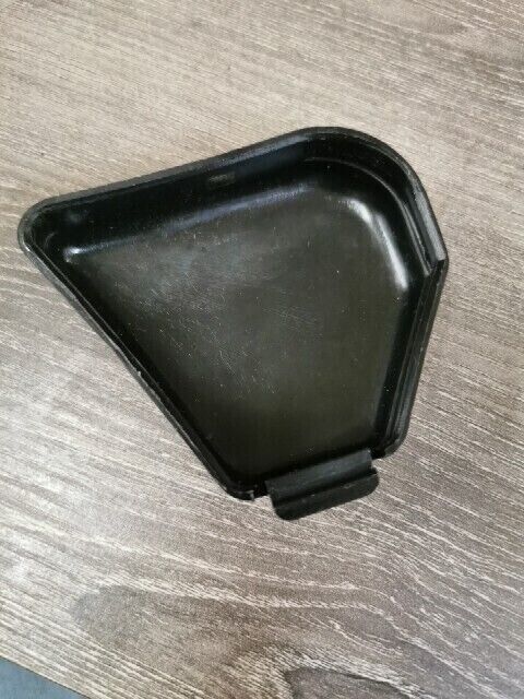 NOS YAMAHA XS360C 1976 XS360 1977 COVER SIDE 4 1L9-21741-00-00 Y155