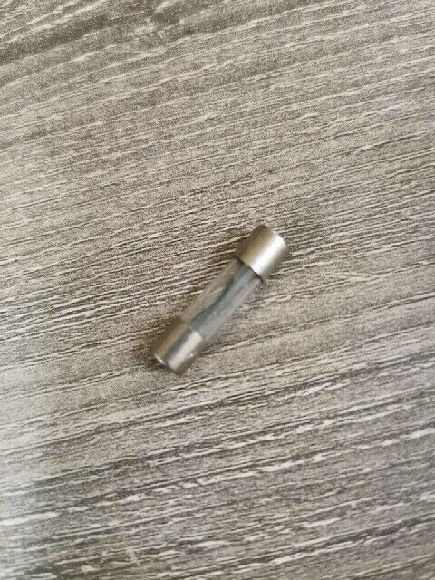 NOS YAMAHA AS2C AT1B CS3C RD200 RD125 RD350LC RD400 FUSE 148-82151-00-00 Y145