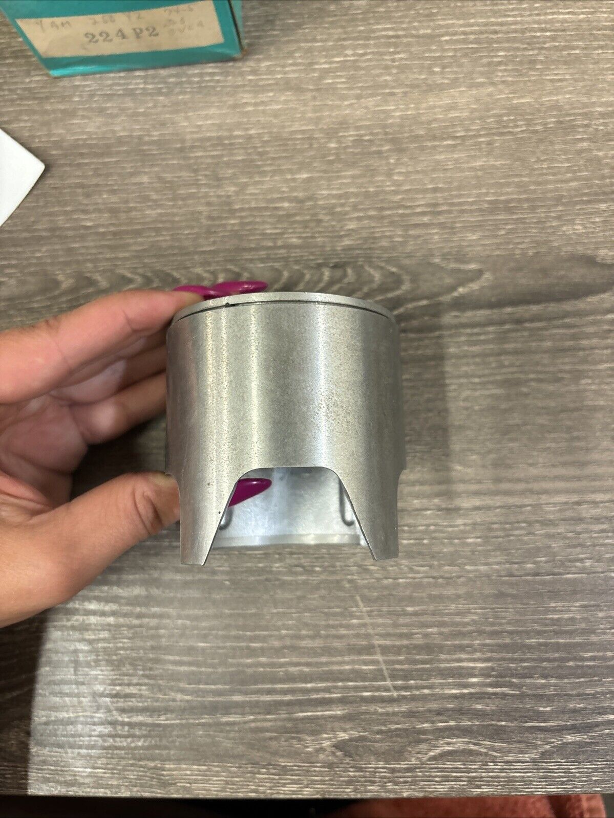 NOS WISECO YAMAHA 1974 1975 YZ250 PISTON O/S 0.020 224P2 J62