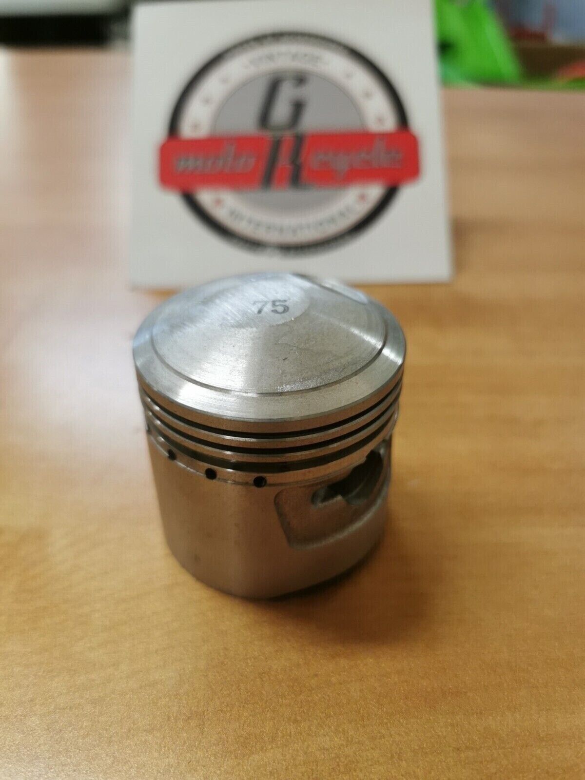 NOS HONDA  CS90  1964  1965  PISTON  0.75    13104-028-314    H22