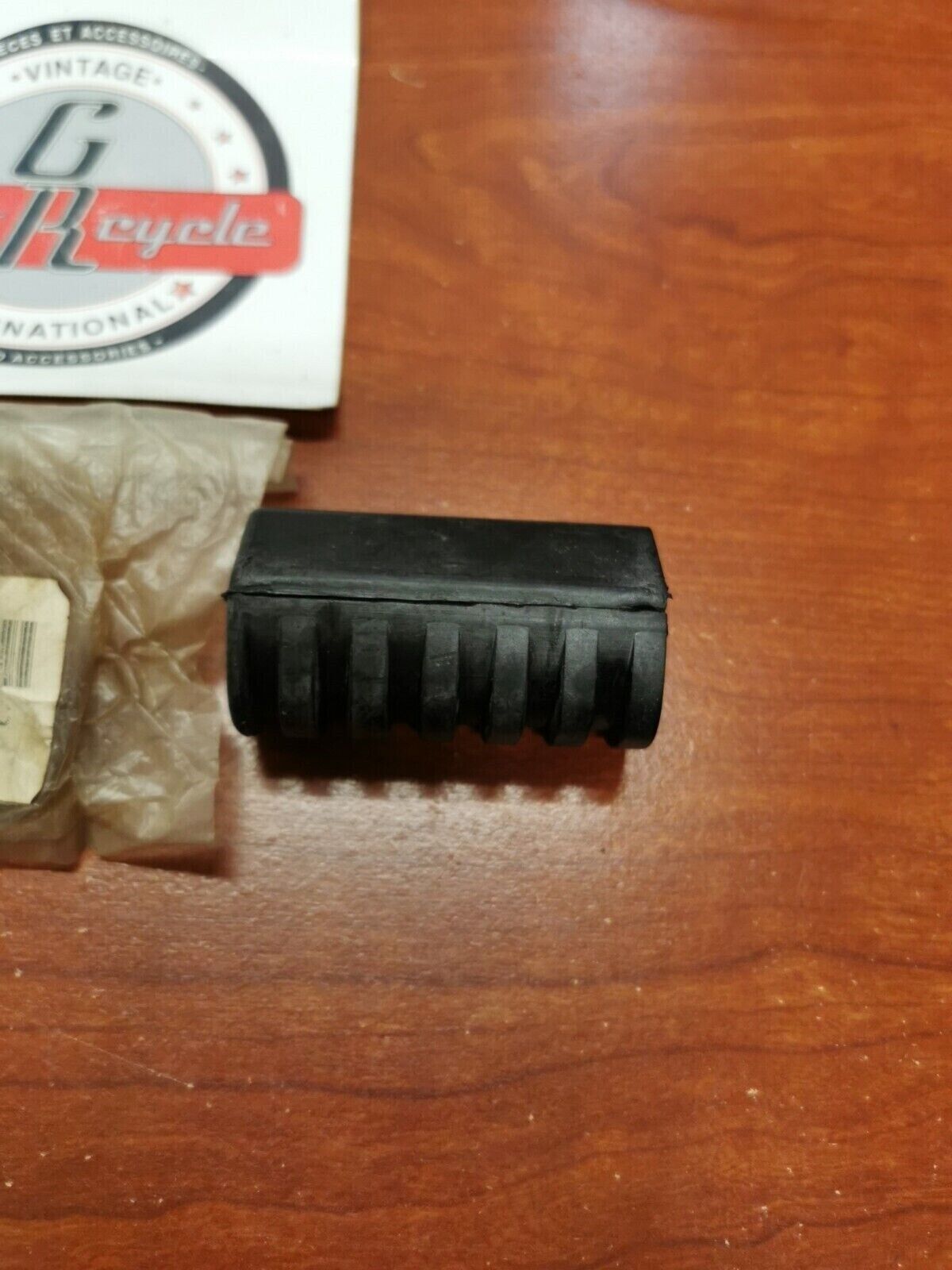 NOS Yamaha PW50 YT60 FOOTREST COVER 4X4-27413-00-00 Y93