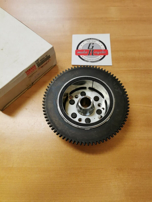 NOS YAMAHA VMAX500 VX600EV VX600STV 1994 1995 ROTOR ASSEMBLY  8CB-85550-00  Y42