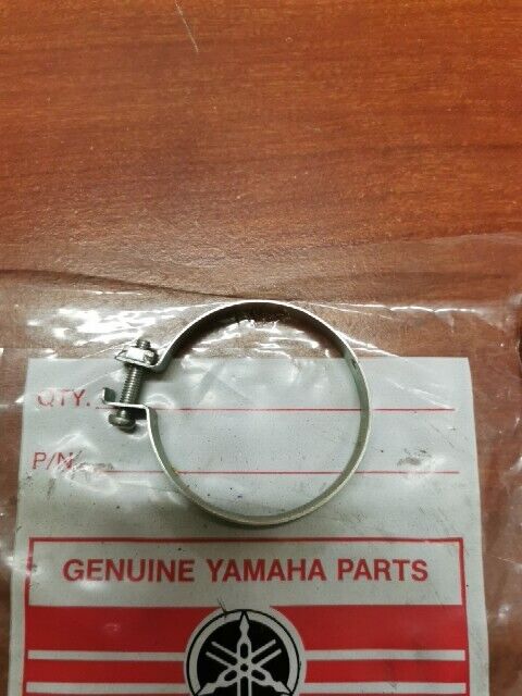 NOS Yamaha FORK BOOT CLAMP 2A6-23489-01-00 SUB 2A6-23489-00 3RW-23192-00-00 Y121