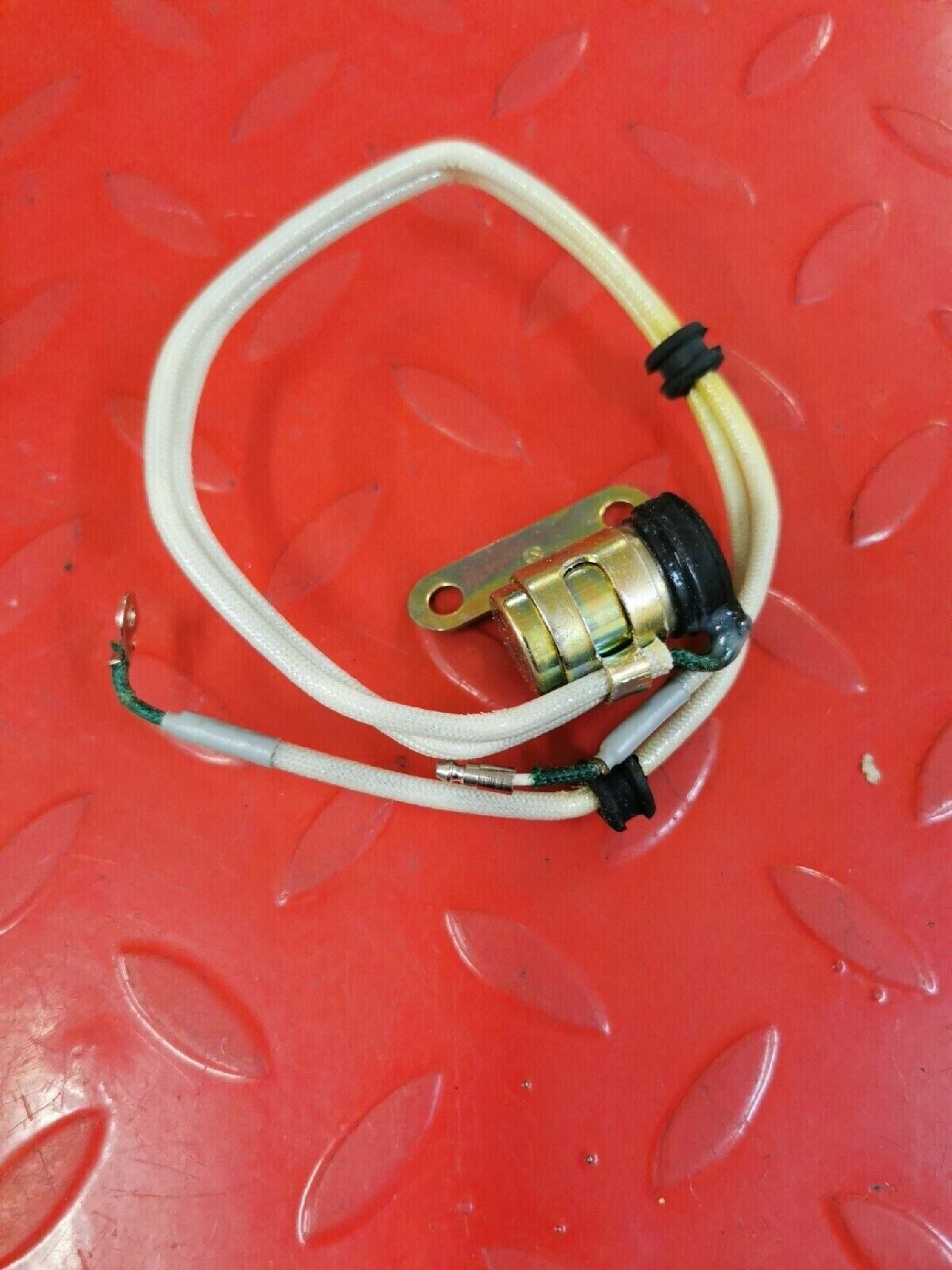 NOS HONDA CA77 CA72  CONDENSER 30250-259-044  H39