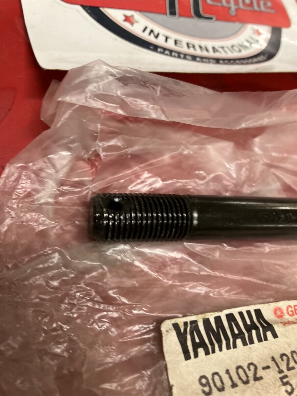 NOS YAMAHA BOLT WITH HOLE 90102-12030-00 Y64