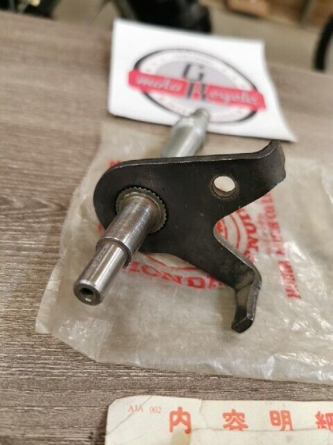 NOS HONDA C72 C77 C78 1960 - 1964 CA72 1960 1961 SPINDLE SHIFT 24610-259-020 H89
