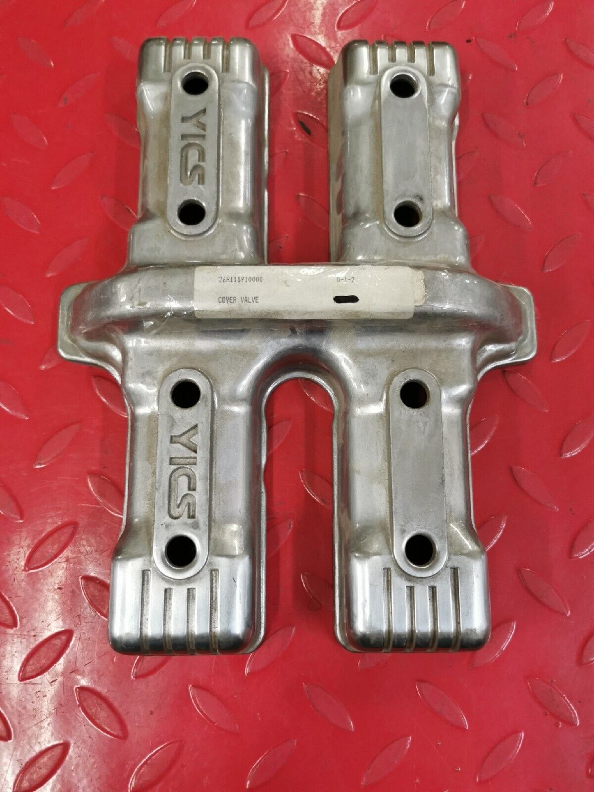 NOS YAMAHA XVZ1200 1983 - 1993  COVER CYLINDER  HEAD 1      26H-11191-02-00  Y52