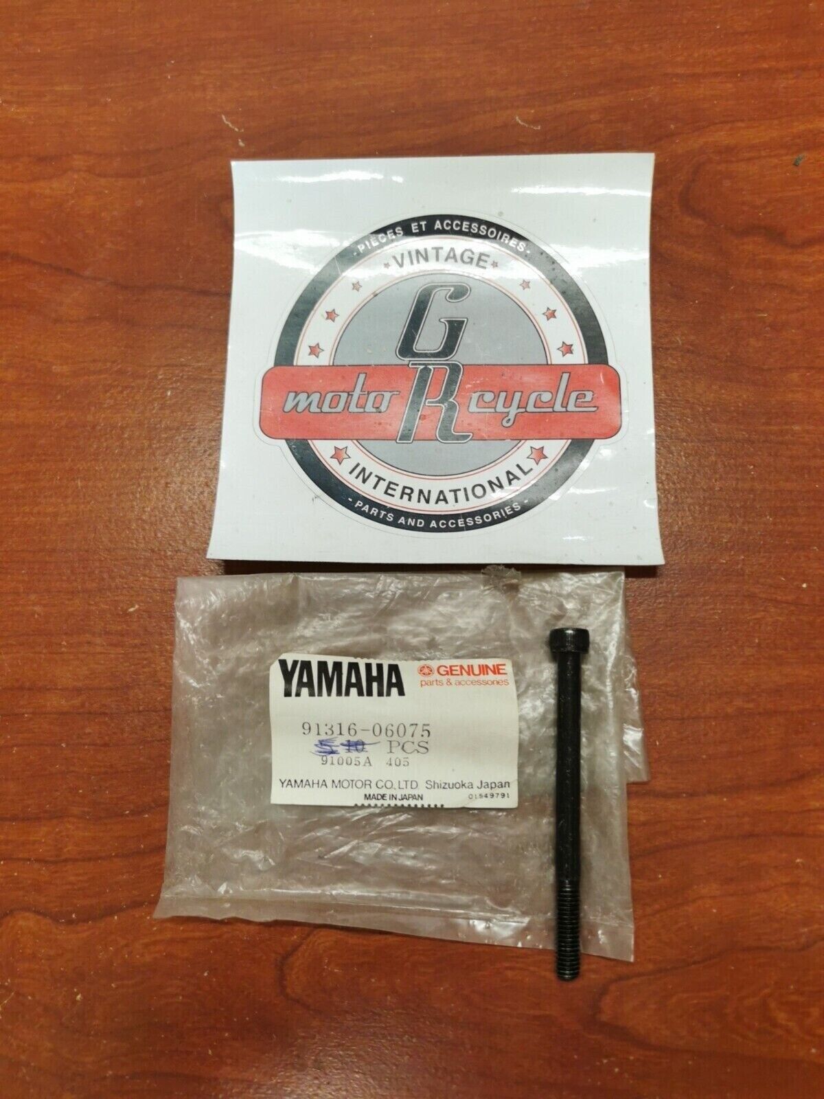 NOS YAMAHA YZ490 DT250 IT175 BOLT 91316-06075-00 SUB. 91317-06075-00 Y72