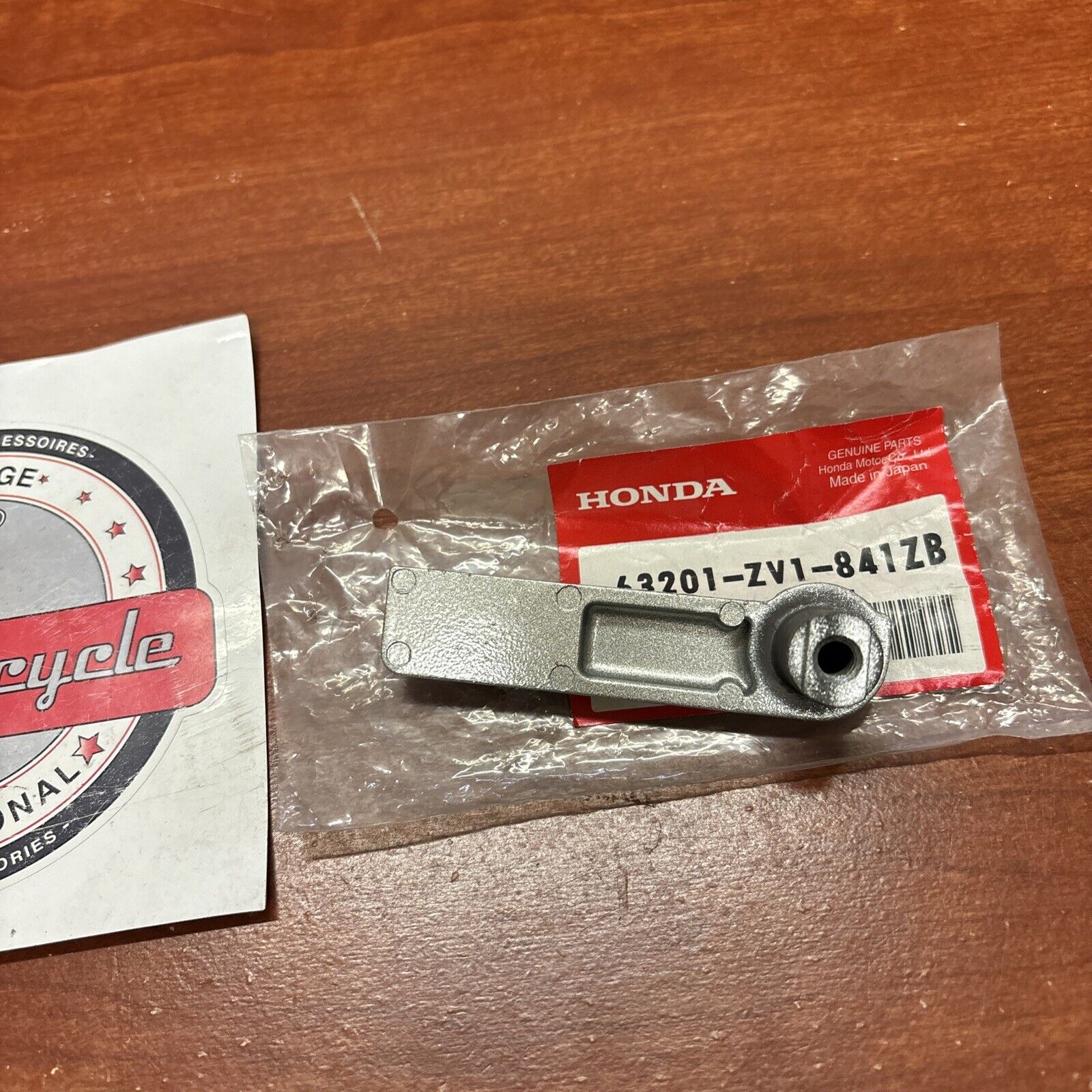 NOS Honda BF5 BF9.9 BF15 COVER LOCK LEVER 63201-ZV1-841ZB H167