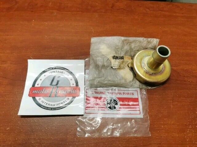 NOS Yamaha YFB250 YFM200 YFM250 YTM200 STARTER PULLEY 21V-15723-00-00 Y179