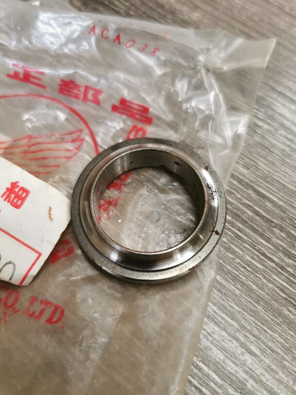 NOS HONDA CL360 CA72  RACE  STEERING CONE LOWER 53212-250-000 H17