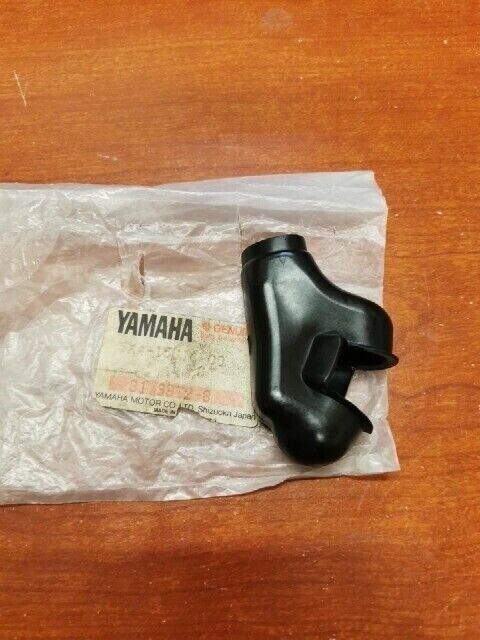 NOS Yamaha 1982 - 1985 YZ125 KICK LEVER COVER 5X4-15618-00-00 Y107