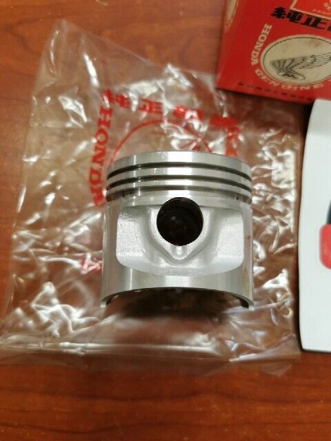 NOS Honda CB500 K1 K2 PISTON (0.75) 13104-323-000 SUB. 13104-323-405 H62