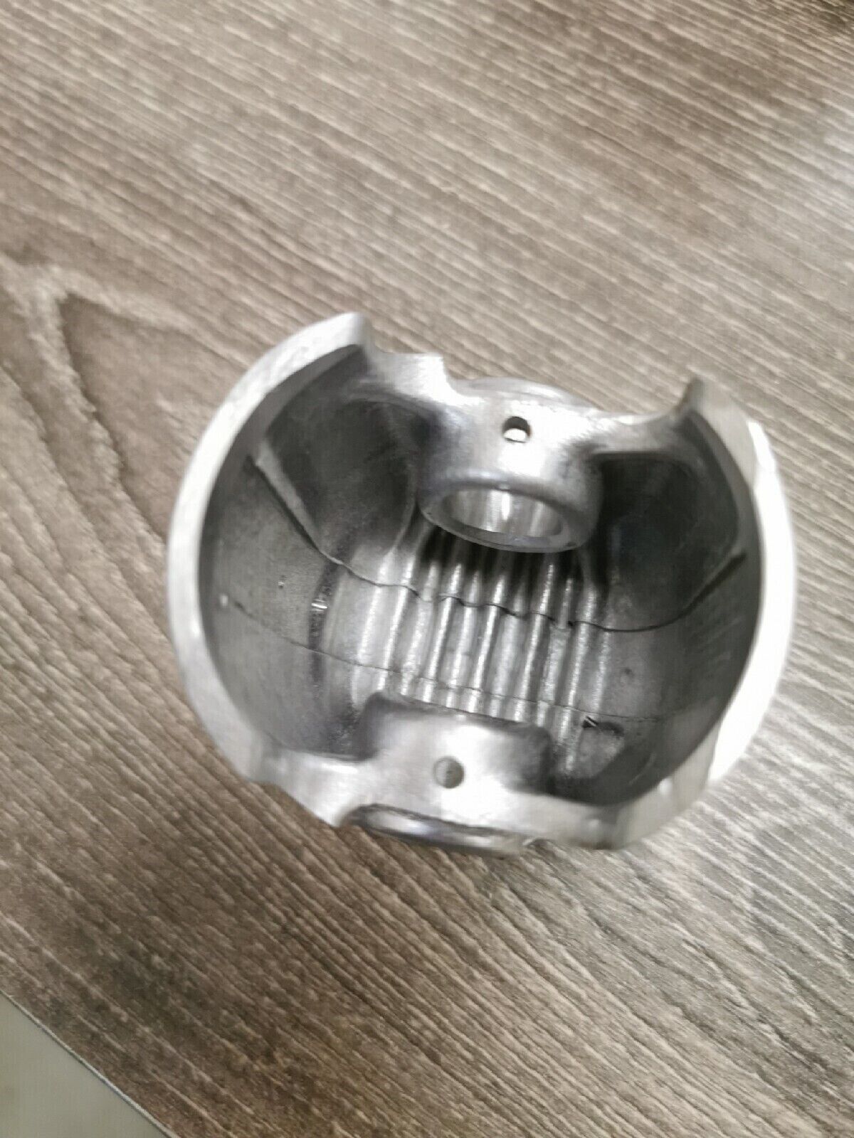 NOS SUZUKI RM125 1983  12110-14112 SUPERSEDED 12110-14113  S11