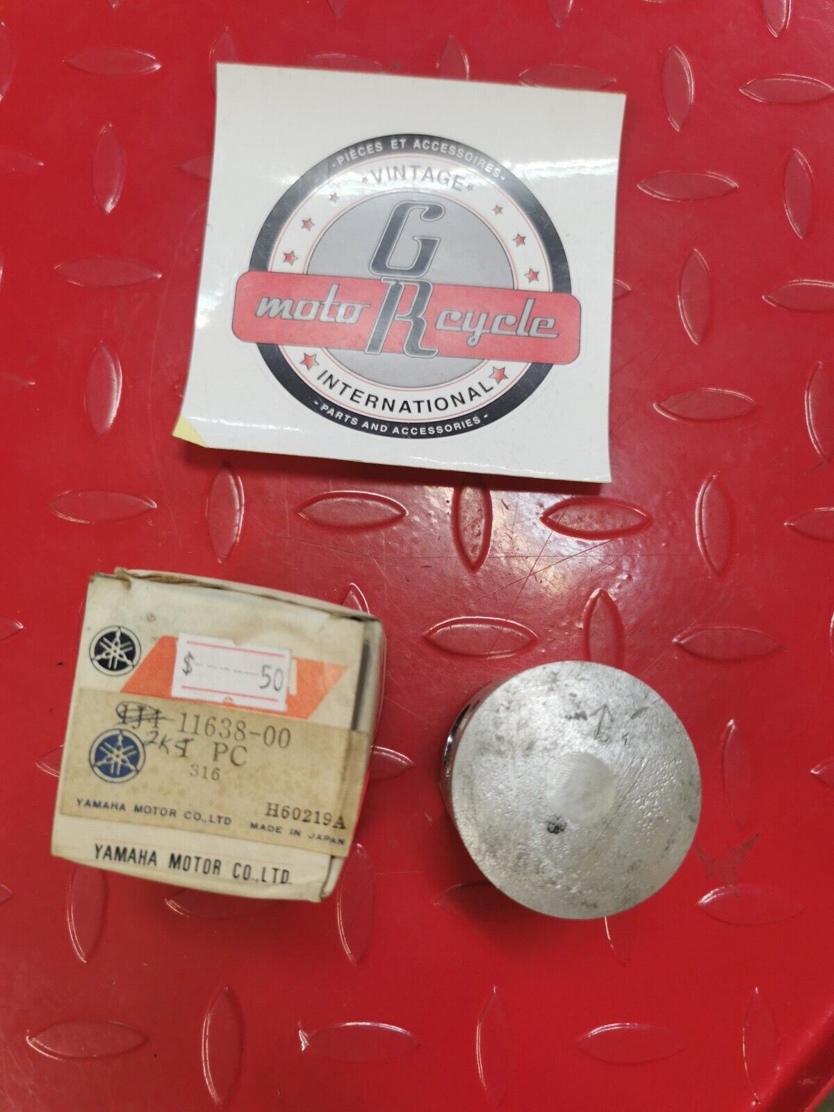 NOS YAMAHA YZ100 1976 - 1981  Piston Oversize 1.00MM 1J4-11638-00-00 Y27