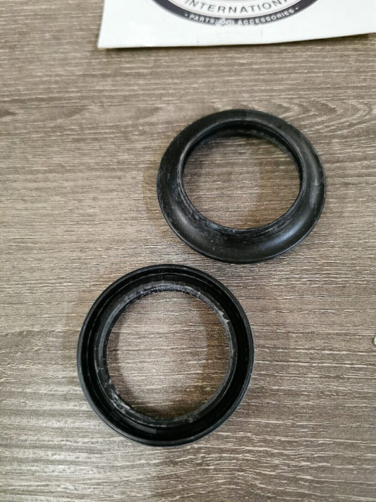 NOS HONDA CB750 VT1100C VTX1300 VTR1000F  FORK SEAL SET 51490-MN8-305 H46