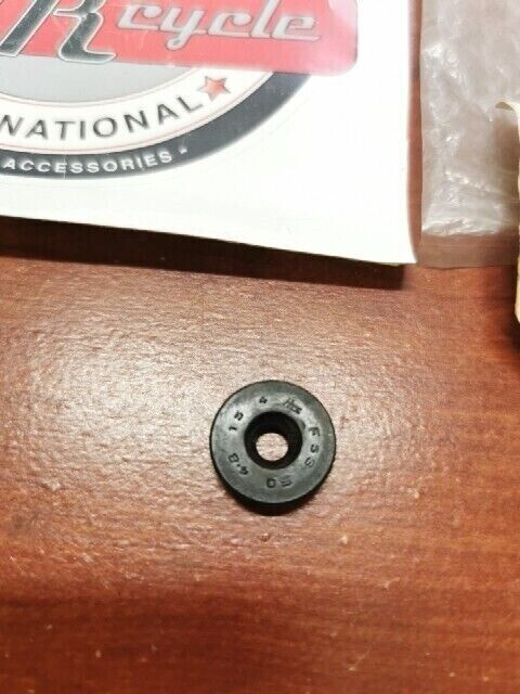 NOS Honda CB250 CB350 CL250 CL350 N600G OIL SEAL (4.8X15X4) 91256-240-003 H71