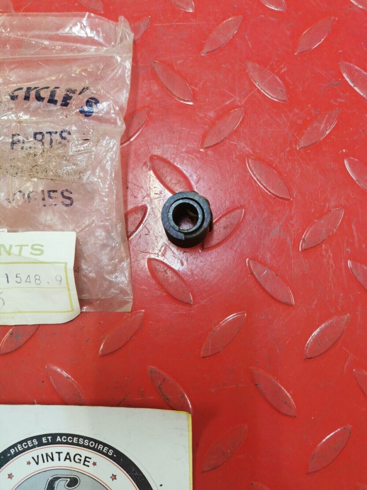 NOS Honda C110 SPRING, VALVE (OUTER & INNER) 14751-011-000 H25