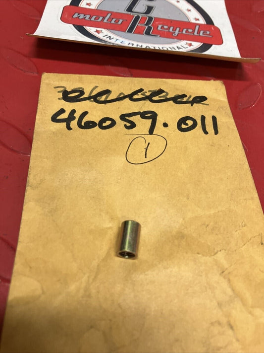 NOS KAWASAKI LEVER BOLT COLLAR 46059-011 K18