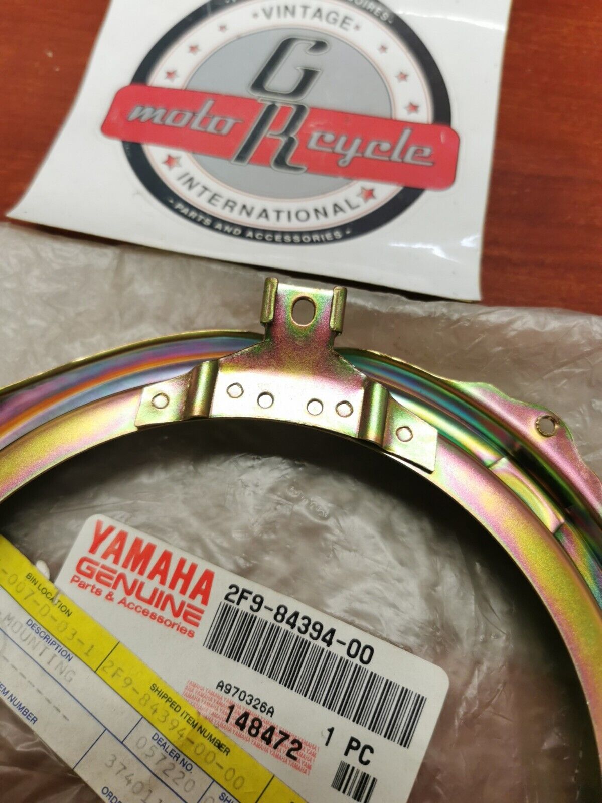 NOS Yamaha XS500 XS750 SR500 TX500 HEAD LAMP MOUNTING RING 2F9-84394-00-00 Y92