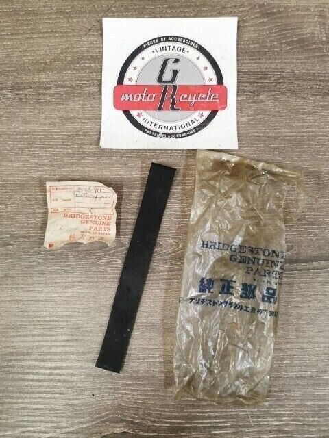 NOS BRIDGESTONE 350 GTR GTO BATTERY PAD BAND STRAP 3345-9000 B1