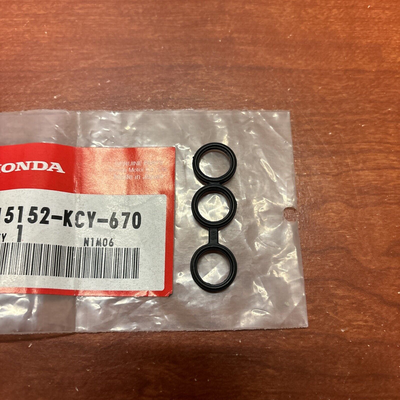 NOS Honda CB400SS TRX400EX XR400 XR400R RUBBER SEAL 15152-KCY-670 H166