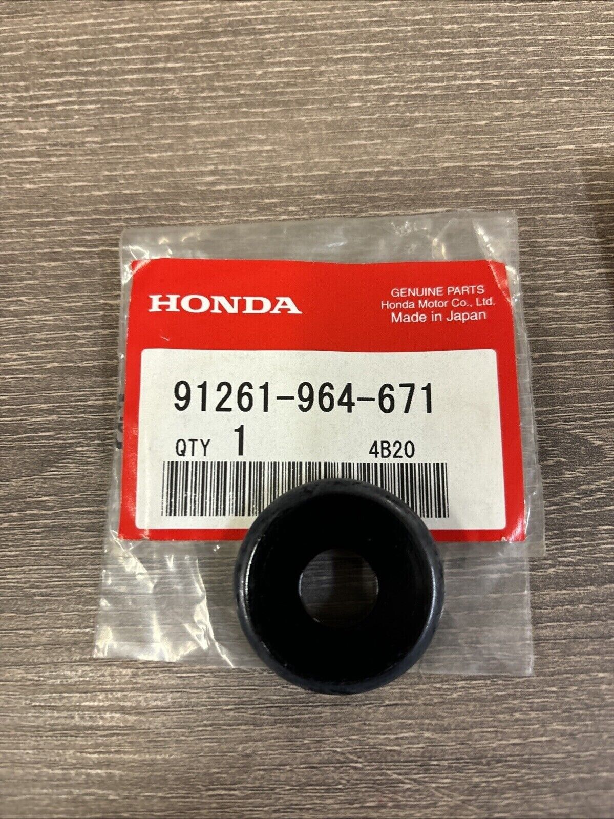 NOS Honda CR125R CR250R NX125 XR200R CUSHION ARM PIVOT SEAL 91261-964-671 H126