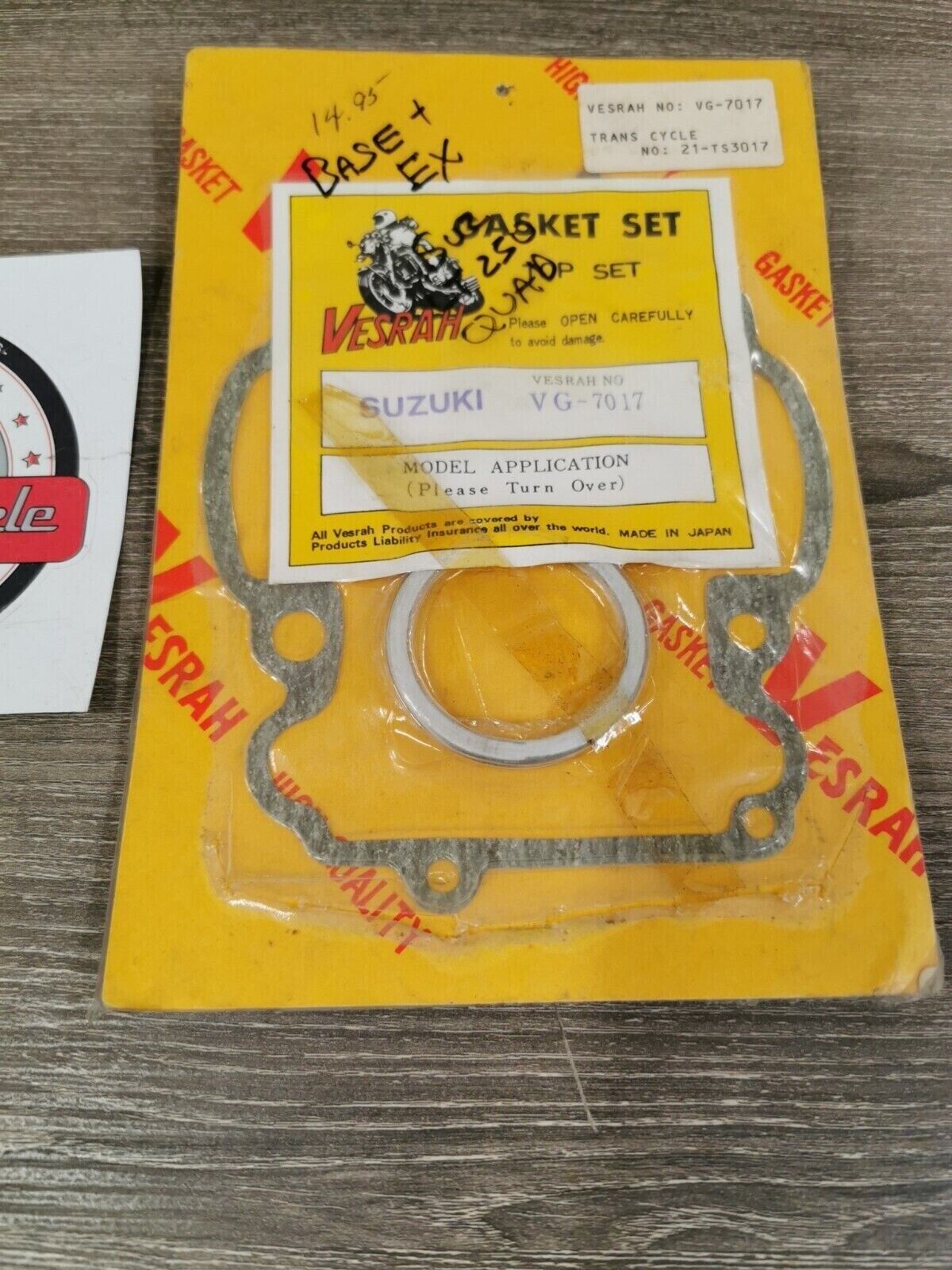 NOS VESRAH SUZUKI LT250 QUAD INCOMPLETE GASKET SET BASE EX  VG-7017 J28