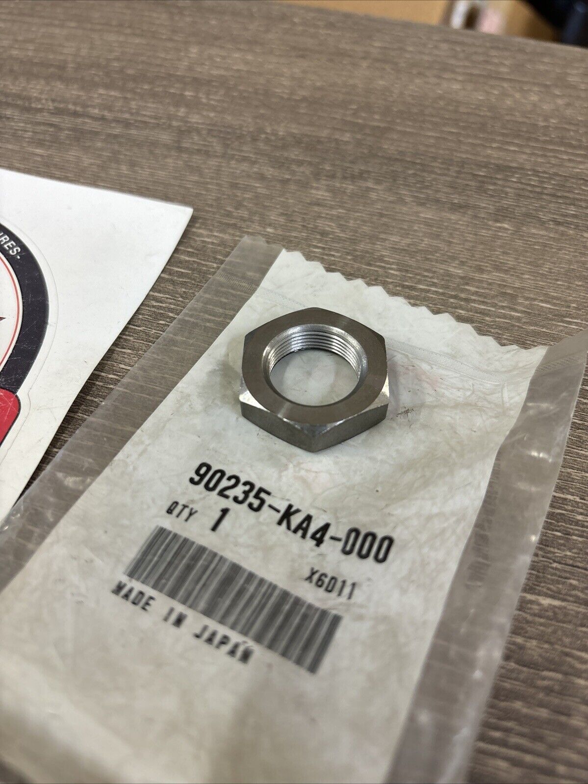 NOS Honda ATC250 CB400SS CBX125 CR125R CR250R NUT 18MM 90235-KA4-000 H130