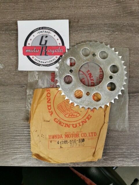 NOS HONDA CB93 SPROCKET FINAL DRIVEN 39T 41201-216-810 SUB BY41201-107-810 H83