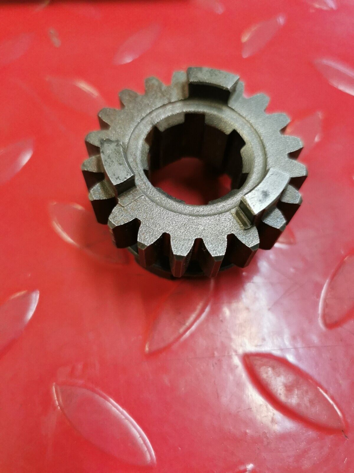 NOS YAMAHA DT250 DT400 YZ400 1977 - 1979 GEAR 3RD PINION 1M1-17131-01-00 Y31