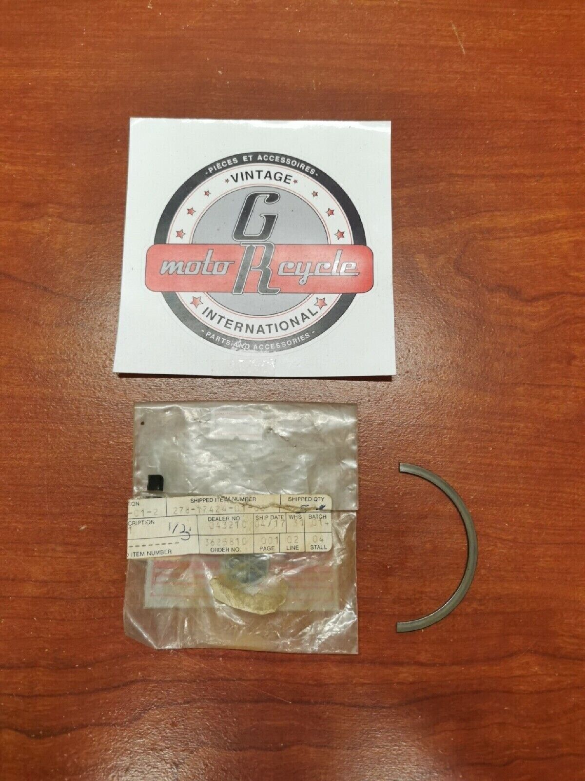 NOS Yamaha CIRCLIP 1 278-17424-01-00 Y69