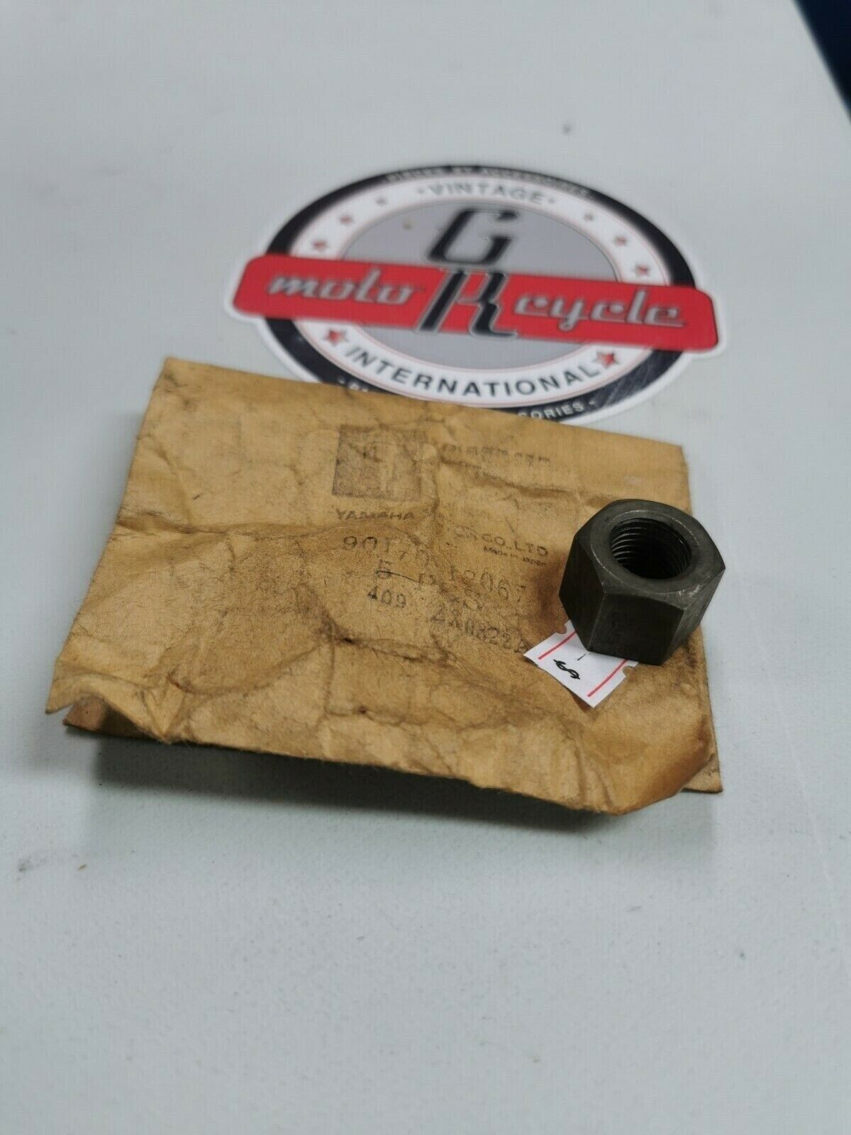 NOS Yamaha Superseded by 90170-12347-00 - NUT,HEXAGON 90170-12067-00 Y1