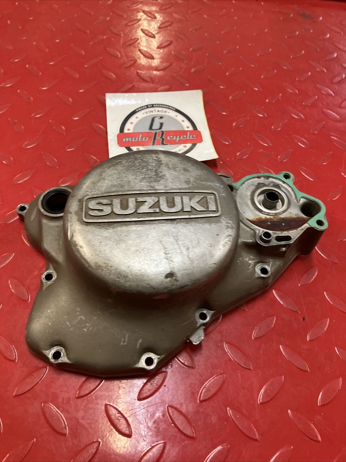Suzuki RM125 1985 right crankcase clutch cover