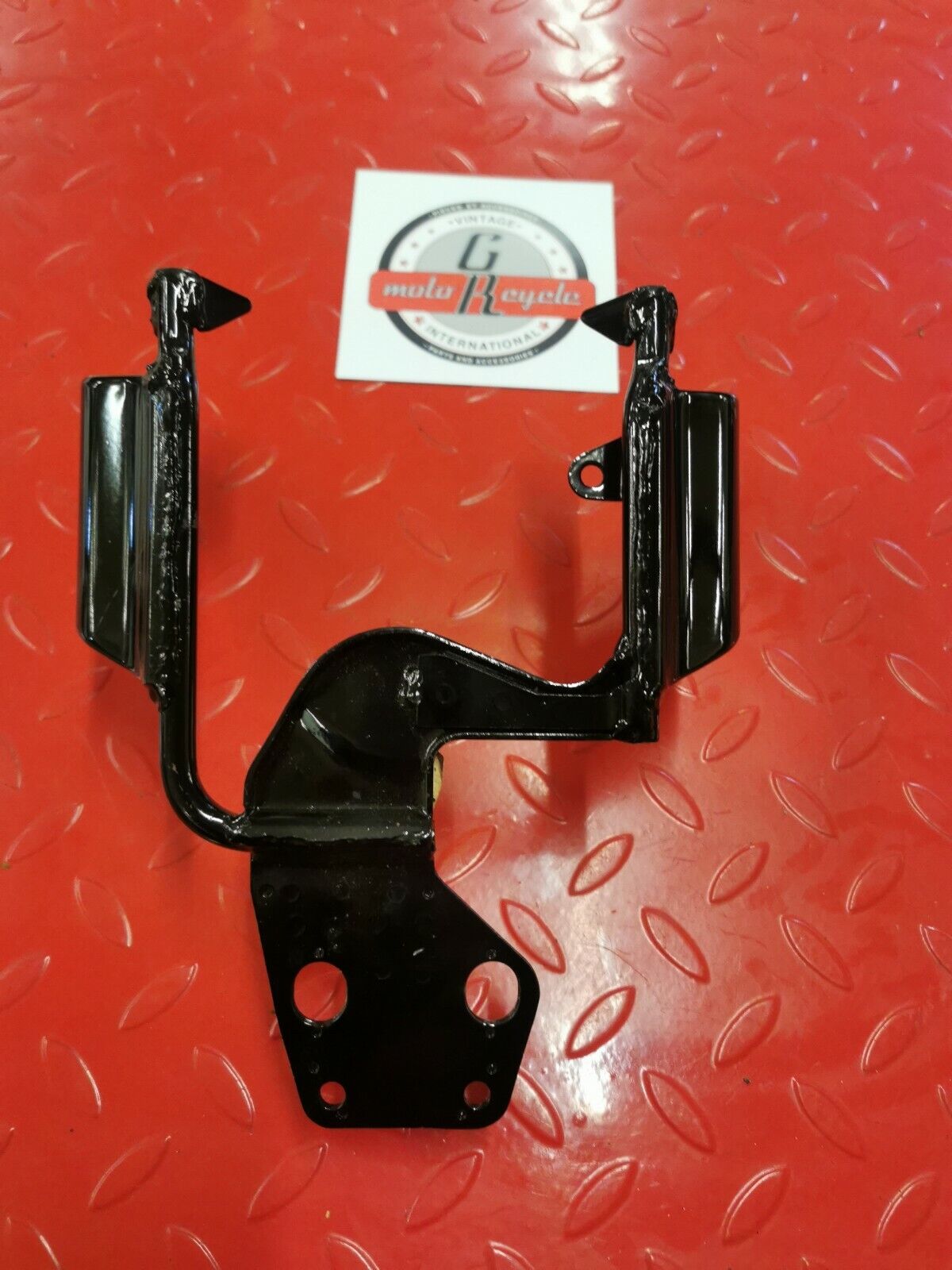 NOS Yamaha XJ750 STAY, HEADLIGHT 5G2-23174-01-00 Y8