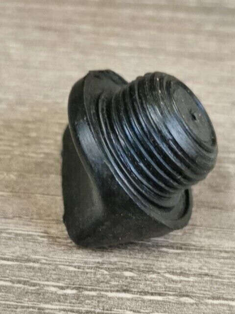 NOS SUZUKI LT125 LT250R RM125 RM250 RM80 RMX250 T20 PLUG SET09200-20810 S53