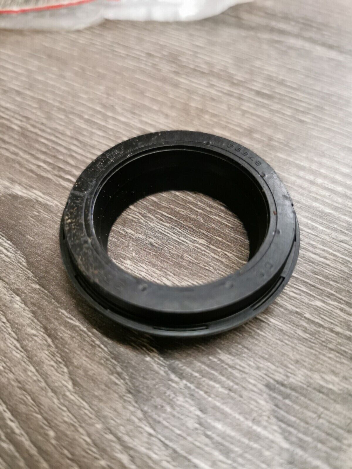 NOS HONDA CBR600F VF750C VFR750F CB300F CBR250R  DUST SEAL 91254-KAZ-003 H50