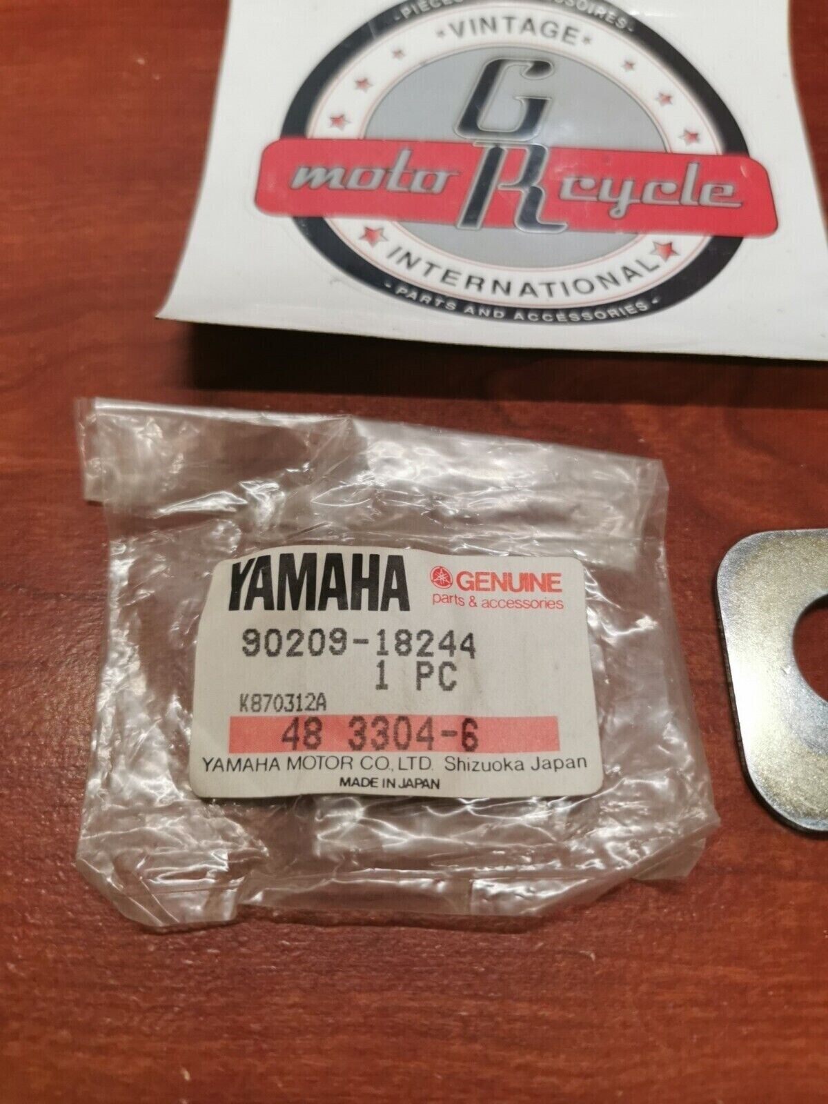 NOS Yamaha YZ125 YZ250 YZ490 PLATE WASHER (90201-180G2) 90209-18244-00 Y85