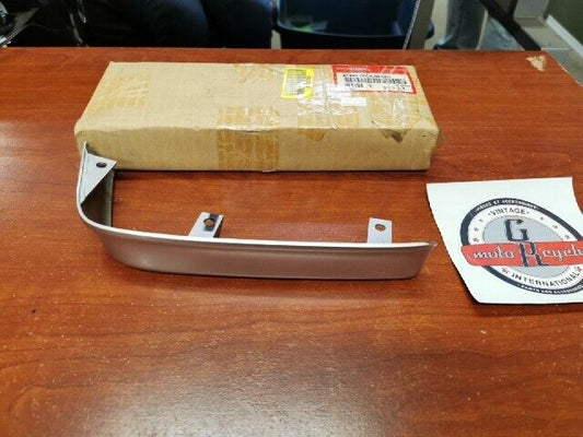 NOS Honda GL1800 LEFT REAR SADDLEBAG MOLDING 81482-MCA-000ZR H106