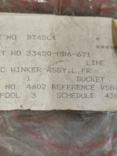 NOS HONDA VF1000F VF1000R 1984 TURN SIGNAL WINKER ASSY L FRONT 33450-MB6-671 H89