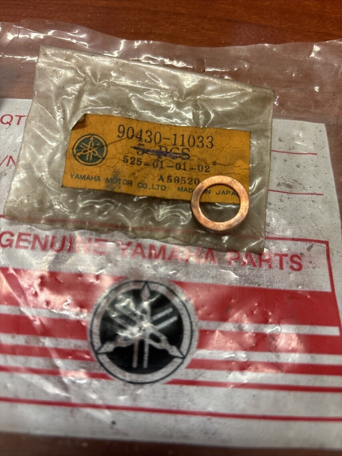 NOS Yamaha GASKET 90430-11033-00 SUB 256-11397-01-00 Y185