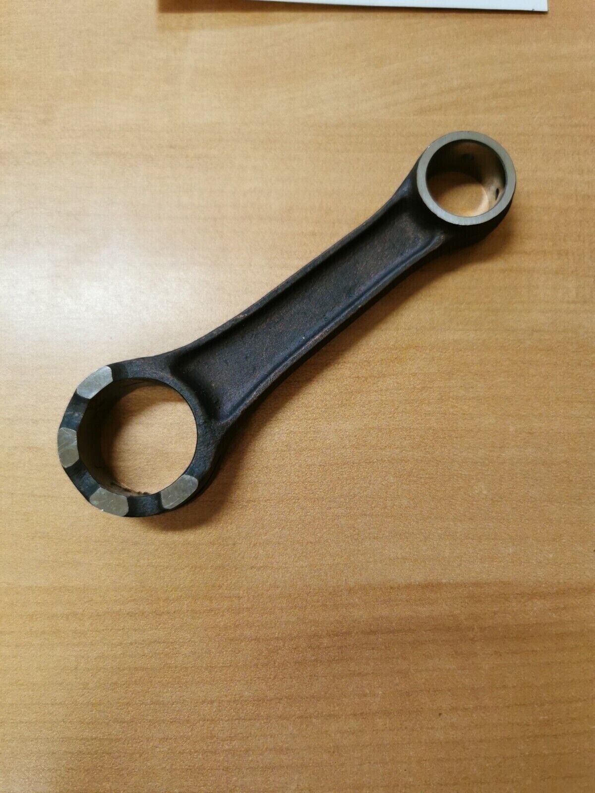 NOS YAMAHA YZ125 1986  ROD CONNECTING 2HG-11651-00 Y44