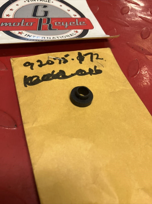 NOS KAWASAKI METER RUBBER GROMMET 92075-172 K19