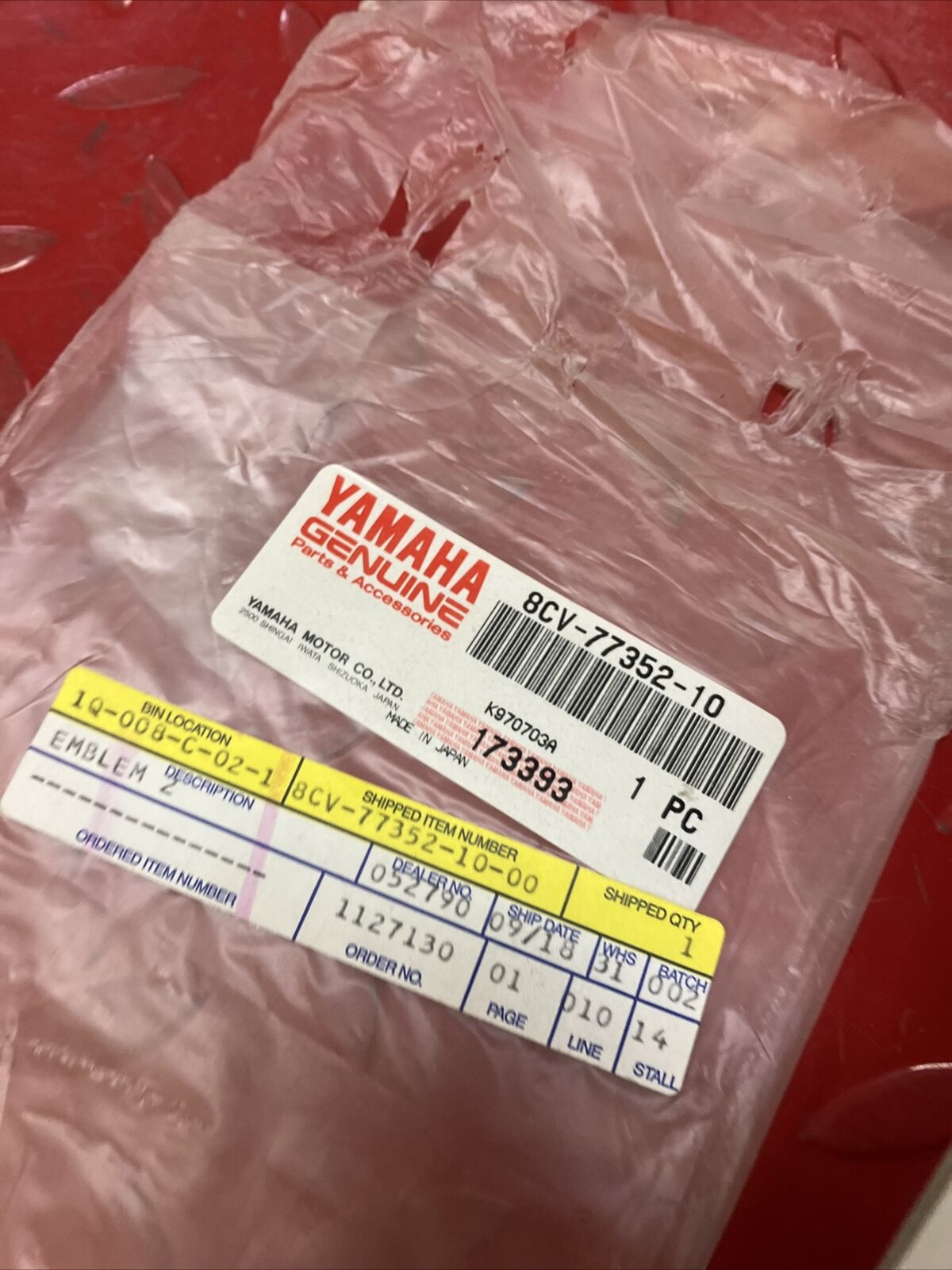 NOS Yamaha VX600 VX700 1998 DECAL EMBLEM 2 8CV-77352-10-00 Y36