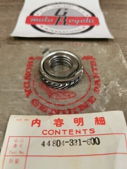NOS HONDA SL125 1971 - 1973 SPEEDOMETER GEAR 44804-331-600 H79